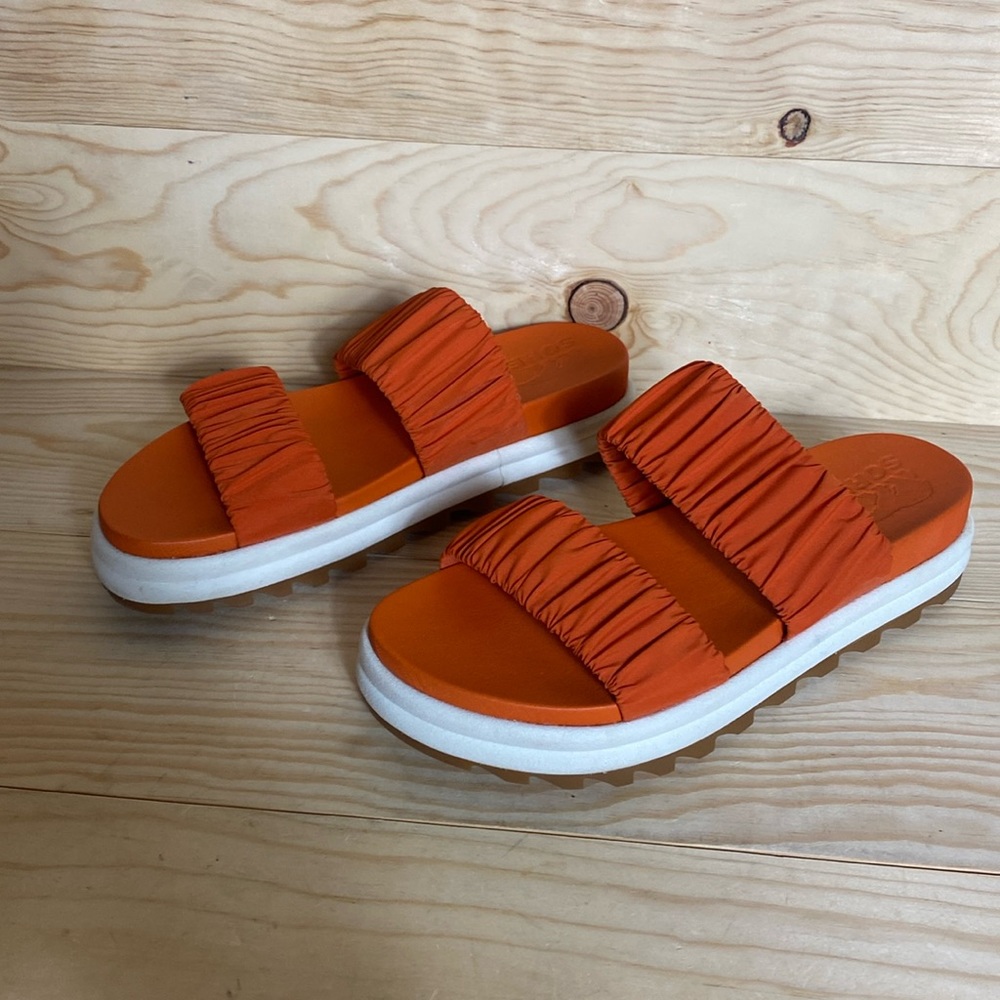 Sorel roaming two strap sandals in orange size 8